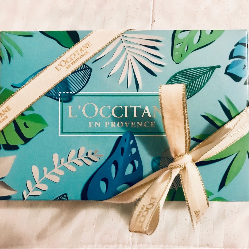 L’Occitane boxed & 🎁 wrapped gift 🎁 ensemble